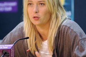 تأهل شارابوفا ورادفانسكا إلى دور الثمانية ببطولة شتوتجارت للتنس