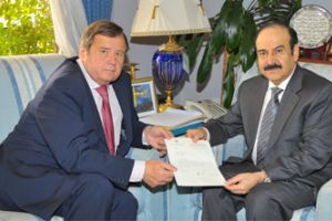 وزير الطاقة يتسلم رسالة خطية من النائب الأول لرئيس الوزراء الروسي 