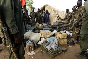 مجلس الامن يطالب السودانين بانهاء المعارك ويهدد بعقوبات 