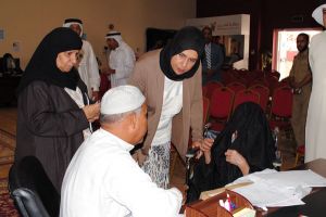 البلوشي تزور مركز المنامة الاجتماعي للوقوف على إجراءات صرف علاوة الدعم المالي