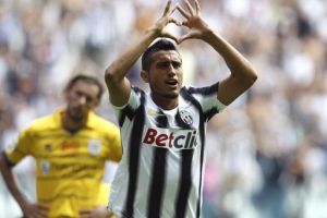 العفو عن فيدال وضمه لتشكيلة تشيلي في تصفيات كأس العالم