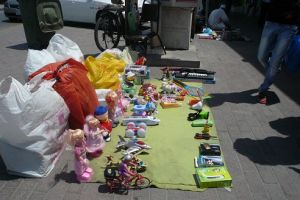 حملة تفتيش مشتركة على (العمالة الأجنبية الجائلة) في محافظة المحرق