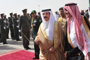 الملك لدى وصوله الرياض: نتطلع اليوم إلى ما تعلقت به قلوب شعوبنا في قيام الاتحاد الخليجي