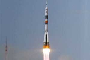 إطلاق مركبة 'سويوز' إلى المحطة الدولية وعلى متنها 3 رواد فضاء 