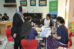 'مركز الموهوبين' ينفذ سلسلة برامج في مجال الفنون التشكيلية لطلبته 