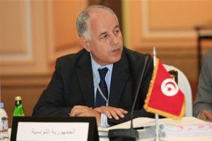 الحكومة التونسية تسعى لعزل محافظ البنك المركزي  