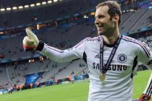 بيتر تشيك يجدد عقده مع تشيلسي