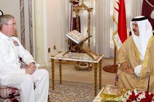 جلالة الملك يستقبل قائد القوات البحرية المركزية الامريكية