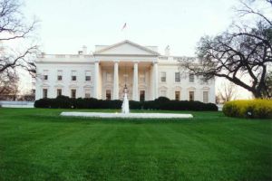 البيت الابيض يستبعد عملا عسكريا ضد سوريا