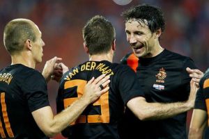 هولندا تتغلب على سلوفاكيا 