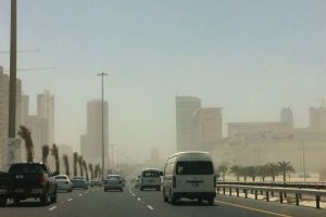 'خفر السواحل' تهيب مرتادي البحر أخذ الحيطة بسبب الرياح والأتربة 