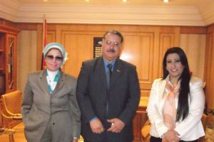 المستشارة الثقافية البحرينية بالقاهرة تزور كلية الفنون التطبيقية بجامعة حلوان