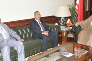 حميدان يبحث تطوير العلاقات العمالية مع وزير شئون المغتربين اليمني