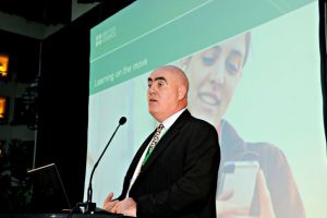 الموظفون اللذين يجيدون اللغة الانكليزية يحصلون على رواتب تصل الى ثلاث مرات اعلى من غير المجيدين لها