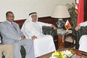 وزير العمل يؤكد على ضرورة الاستفادة من خبرات المتقاعدين 