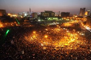 محكمة مصرية تحدد موعدا لنظر دستورية قانون العزل ومجلس الشعب 