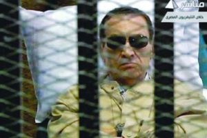 الحالة الصحية للرئيس المصري السابق 'في تدهور مستمر' في السجن 