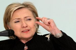 كلينتون تنتظر من ايران 'خطوات ملموسة' بشأن ملفها النووي في مفاوضات موسكو