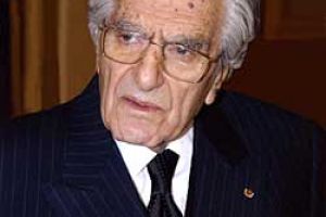 وفاة غسان تويني 'عملاق الصحافة العربية' والسياسي والدبلوماسي اللبناني 