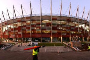 وارسو تنتظر 130 ألف مشجع في الاستاد الوطني وما حوله ترقبا لافتتاح يورو 2012