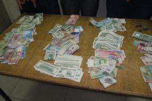 'الداخلية': القبض على 4 متهمين يحملون جنسية أجنبية بعدة قضايا سرقة عن طريق الاحتيال