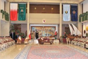 ولي العهد:الأجهزة الأمنية ستظل دوما وأبدا صمام الأمان لمجتمعنا البحريني والدرع الواقي للوطن