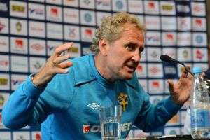 دفاع السويد لا يزال يشكل صداعا للمدرب هامرين 