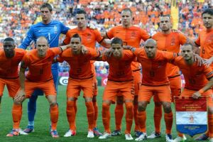 هولندا تتمسك بالحلم بمساعدة ألمانية 