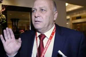 رئيس اتحاد الكرة البولندي لا ينوي الاستقالة رغم الإخفاق في يورو 2012