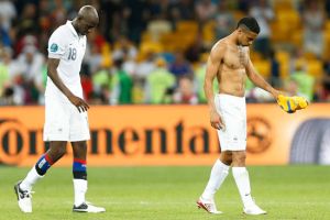 كأس اوروبا 2012: الصحف الفرنسية تعتبر ان المنتخب تأهل 'من الباب الصغير بعد ان ذل'