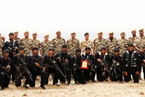 قوة دفاع البحرين تحتفل بتخريج إحدى الدورات المتخصصة بالقوة الخاصة الملكية