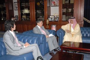وزير التربية يبحث مع السفير الياباني إنشاء مكتبة الملك حمد الرقمية 