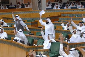 استقالة أكثر من نصف أعضاء البرلمان الكويتي
