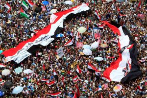 الجيش المصري يحذر من الخروج عن القانون والاخوان يحذرون من 'العبث' بنتيجة الانتخابات 