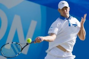 روديك يحقق الفوز رقم 600 في مسيرته ويتأهل لنهائي إيستبورن