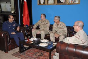 قائد خفر السواحل يستقبل قائد منطقة الأطلسي ونائب القائد لشئون العمليات في خفر السواحل بالولايات المتحدة الأمريكية