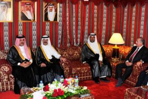 الممثل الشخصي لجلالة الملك يزور عدد من المجالس في الرفاع