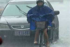 تعليق الرحلات في مطار ببنجلاديش بسبب الأمطار الغزيرة والفيضان