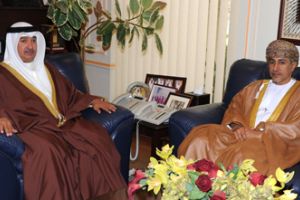 مستشار جلالة الملك يستقبل سفير سلطنة عمان