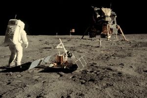 3 رواد فضاء يعودون إلى الأرض بعد 6 أشهر في الفضاء