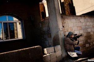 21 قتيلا في اعمال عنف في سوريا الاحد