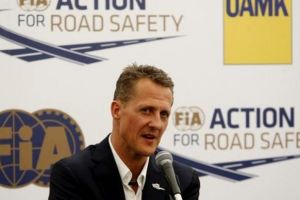 شوماخر لم يحدد مصيره في الفورمولا وان 