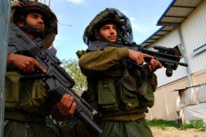 القوات الاسرائيلية تقتل شخصا وتصيب أخر على الحدود المصرية