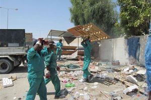 البلدية الجنوبية تنظم حملة لإزالة فرشات الباعة الجائلين