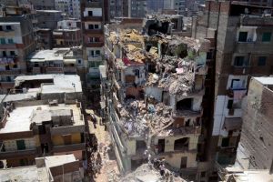 16 جريحا على الاقل في انهيار بناية في الاسكندرية