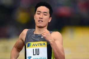 طقس لندن يتسبب بمغادرة الصيني ليو جيانغ