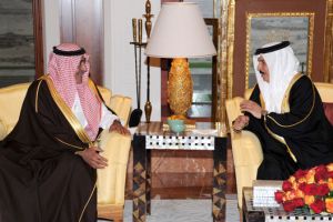 جلالة الملك يستقبل الأمير مقرن بن عبدالعزيز آل سعود