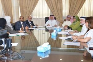 إيقاف الاعتراف بجميع المؤهلات الممنوحة عن طريق التعلم عن بعد 