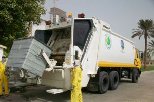 بلدية المحرق تنفذ خطة لتكثيف أعمال النظافة في رمضان 