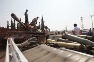 رئيس بعثة المراقبين الدوليين يؤكد مشاهدته 'لقصف عنيف' في مدينة حمص